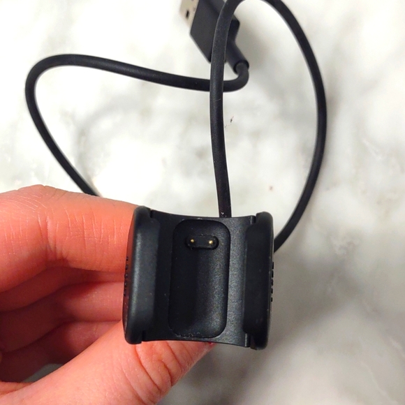 Fitbit Charge 3 Charging Cable - Picture 3 of 6